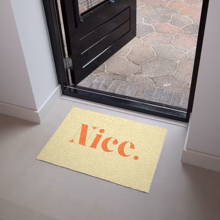 Nice - Oranje - Geel - Minimalistisch Deurmat klein -sfeer5