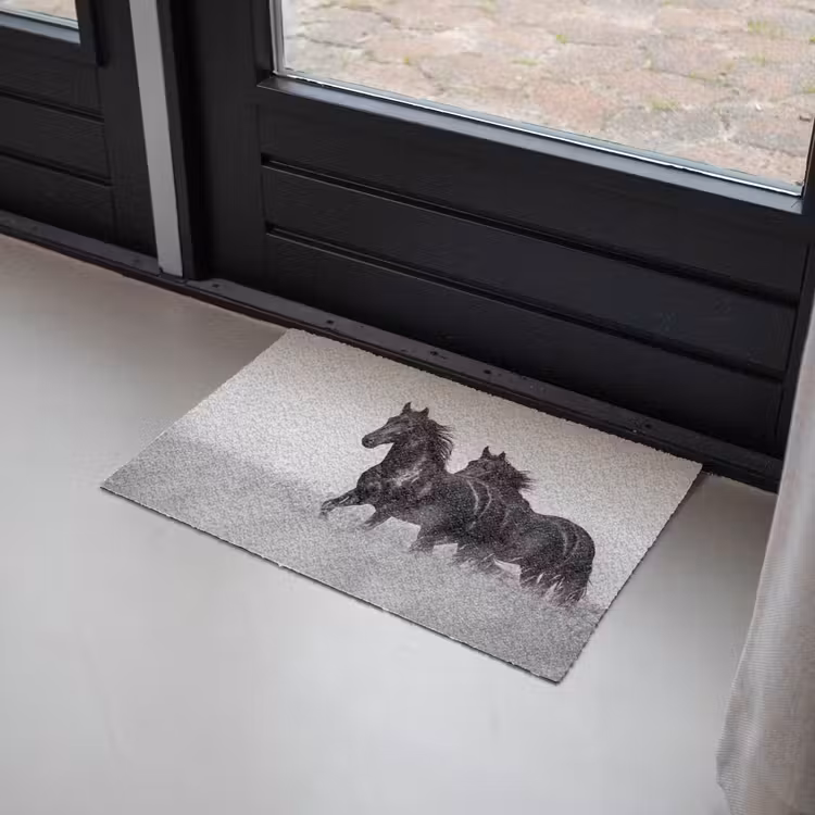 Paarden - Gras - Zwart - Wit Deurmat klein -sfeer2