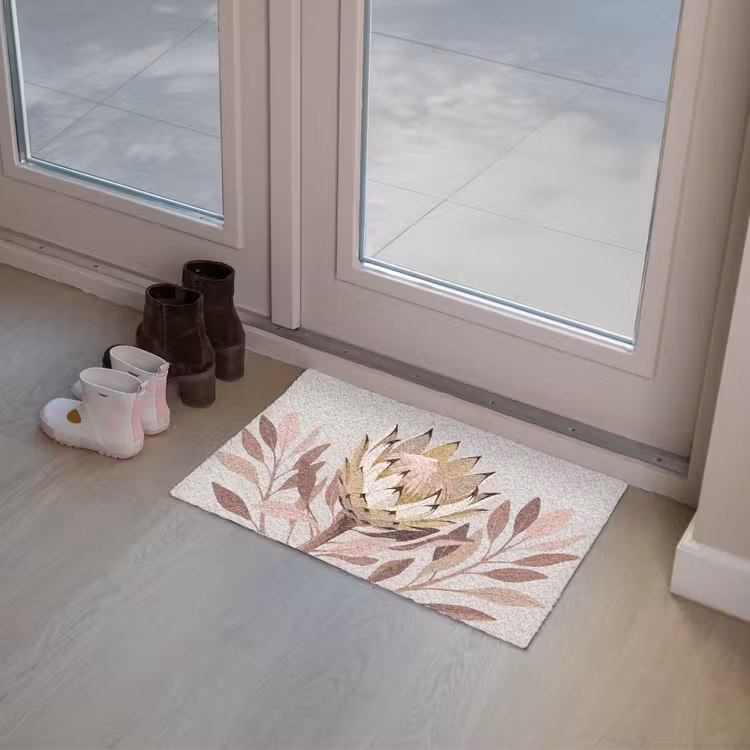 Protea - Bloem - Botanisch - Beige Deurmat klein -sfeer3