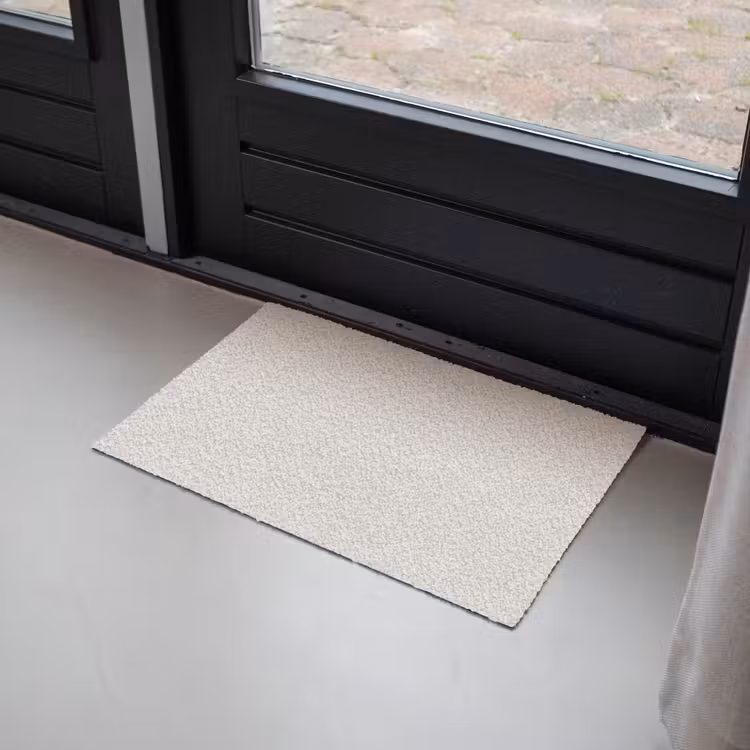 Silent - Sandstone - Grijs Deurmat klein 898 -sfeer2