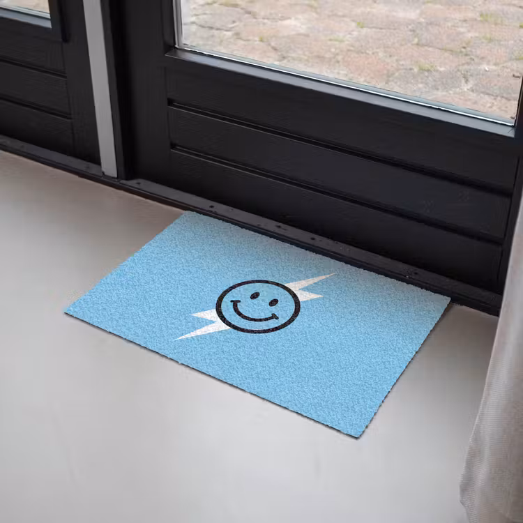 Smiley - Blauw - Bliksem Deurmat klein -sfeer2