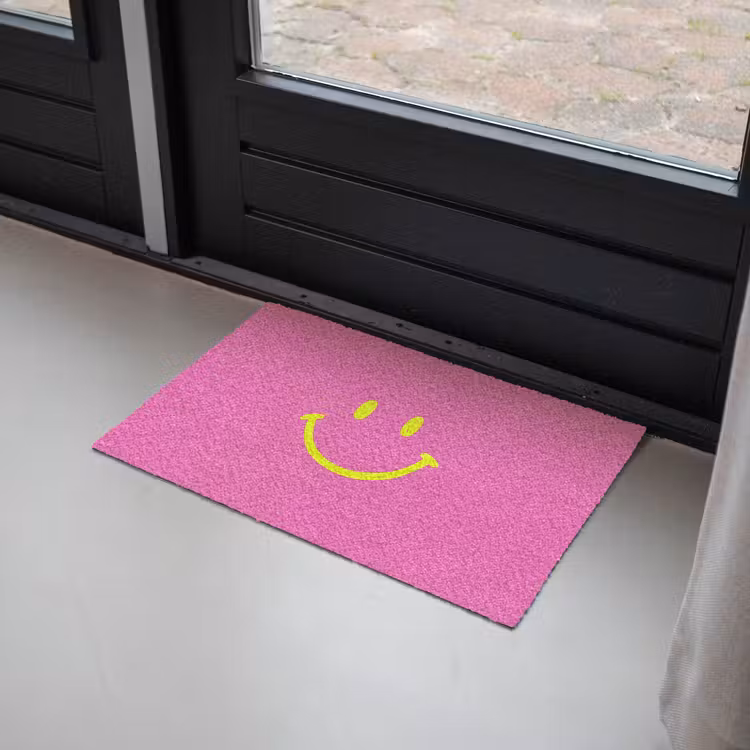 Smiley - Vrolijk - Roze Deurmat klein -sfeer2