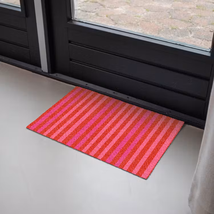 Verticaal - Strepen - Roze Deurmat klein 898 -sfeer2