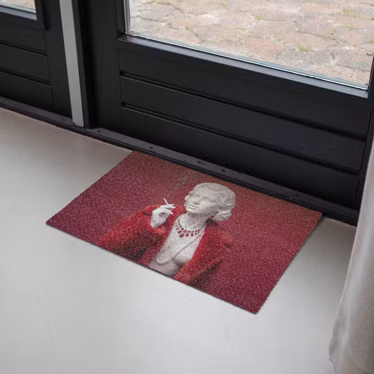 Vrouw - Bontjas - Mode - Klassiek - Rood Deurmat klein -sfeer2