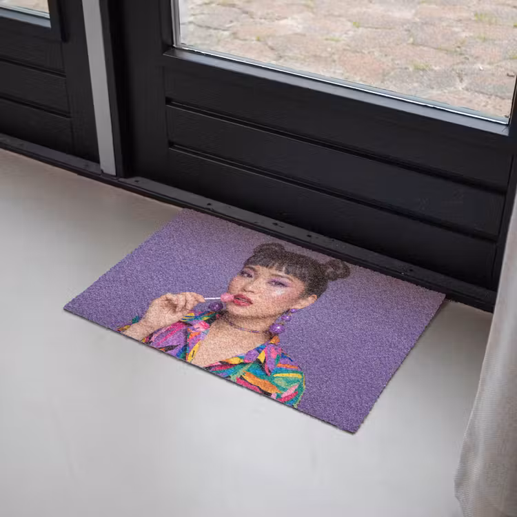 Vrouw - Portret - Make-up - Paars - Levendig Deurmat klein -sfeer2