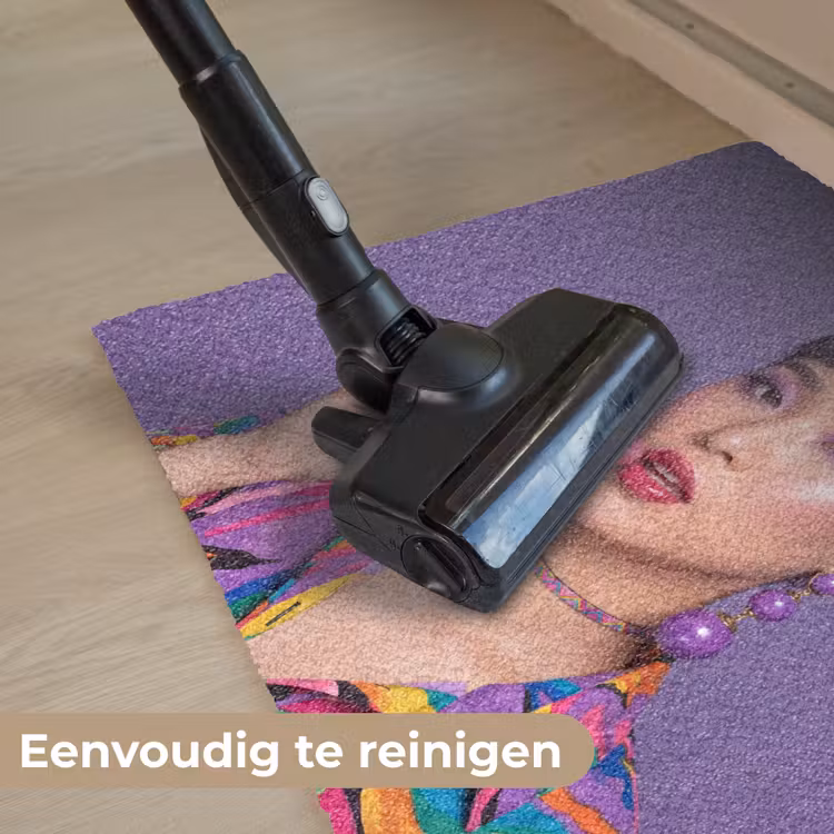 Vrouw - Portret - Make-up - Paars - Levendig Deurmat klein -reinigen_NL