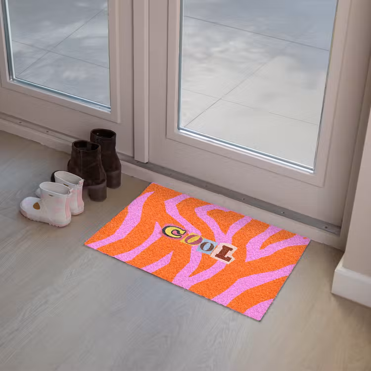 Zebraprint - Grafisch - COOL - Oranje Deurmat klein -sfeer3