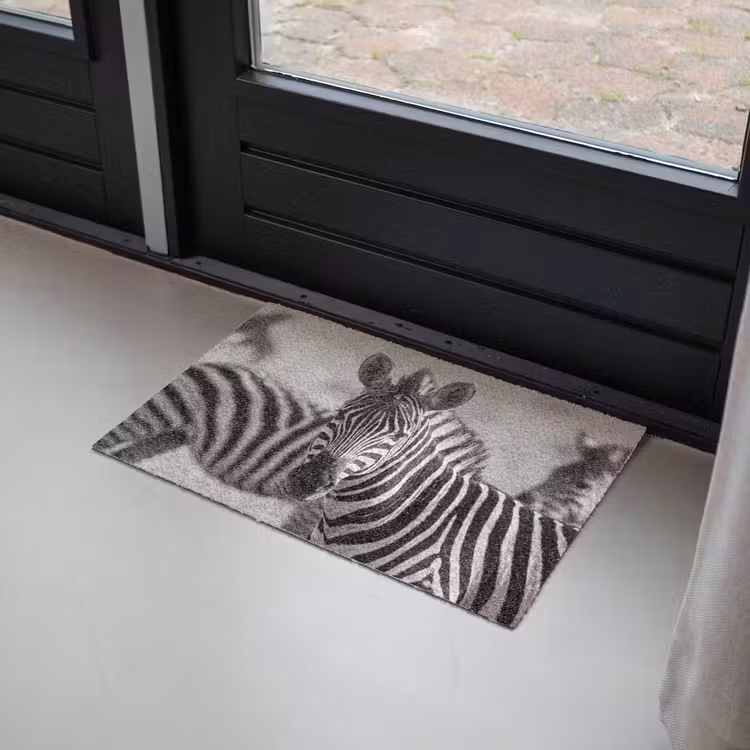 Zebra's - Zwart - Wit Deurmat klein -sfeer2