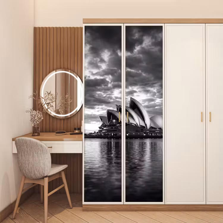 Architectuur - Water - Stad - Modern - Zwart-wit deurposter klein -sfeer3