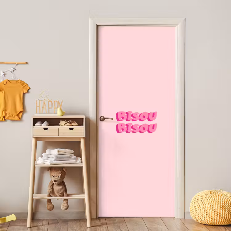 Bisou - Roze - Dikke letters deurposter klein -sfeer4