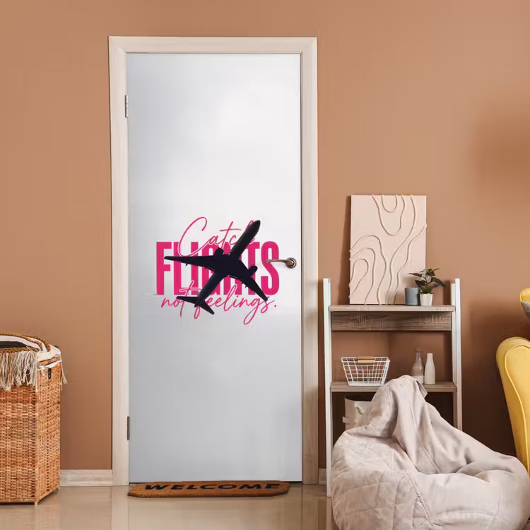 Catch flights not feelings - Vliegtuig - Roze deurposter klein -sfeer1