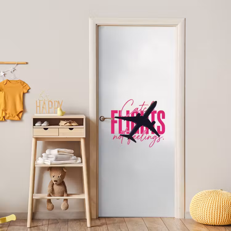 Catch flights not feelings - Vliegtuig - Roze deurposter klein -sfeer4
