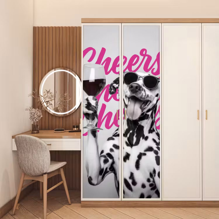 Cheers - Hond - Roze - Wijn deurposter klein -sfeer3