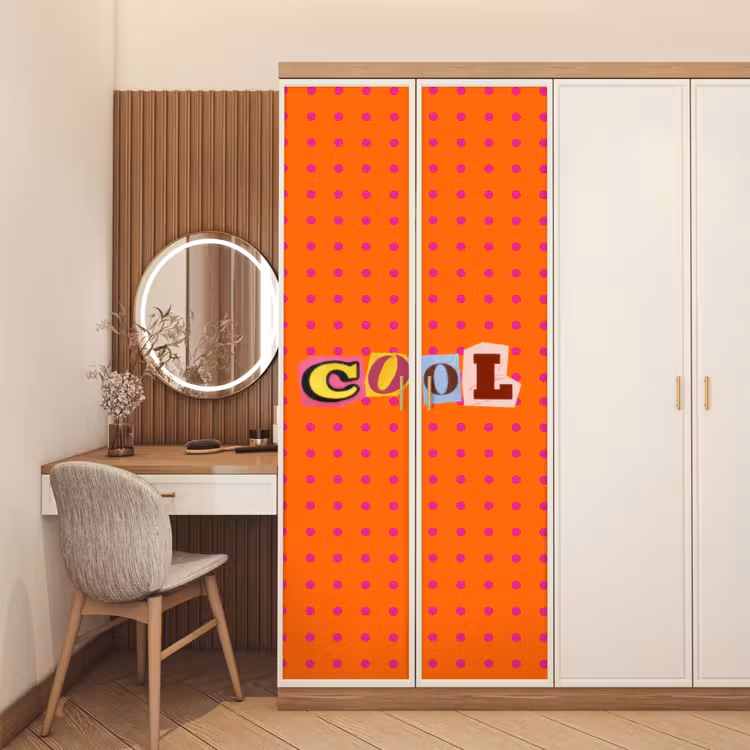 Cool - Stippen - Oranje deurposter klein -sfeer3
