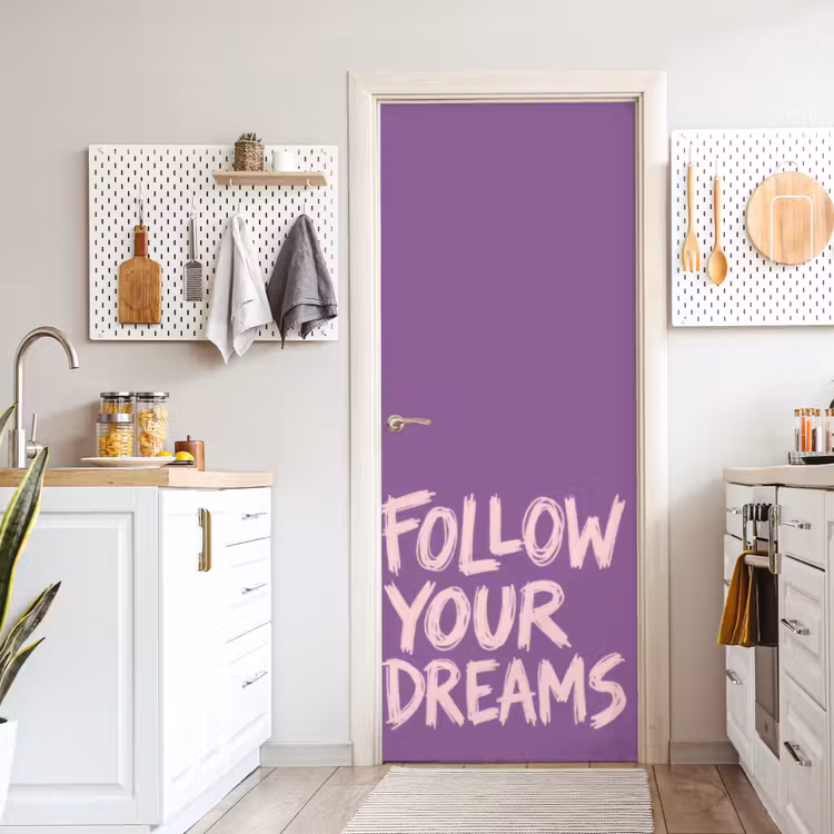 Follow your dreams - Paars - Penseeltextuur deurposter klein -sfeer5