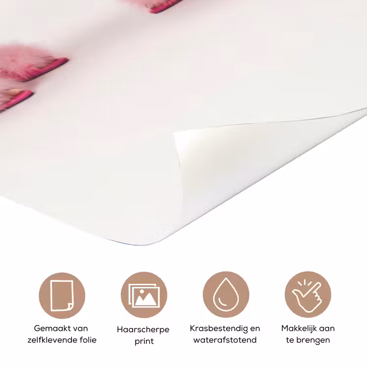 Kippen - Badjas - Krukspelden - Hakken deurposter klein -closeup_NL