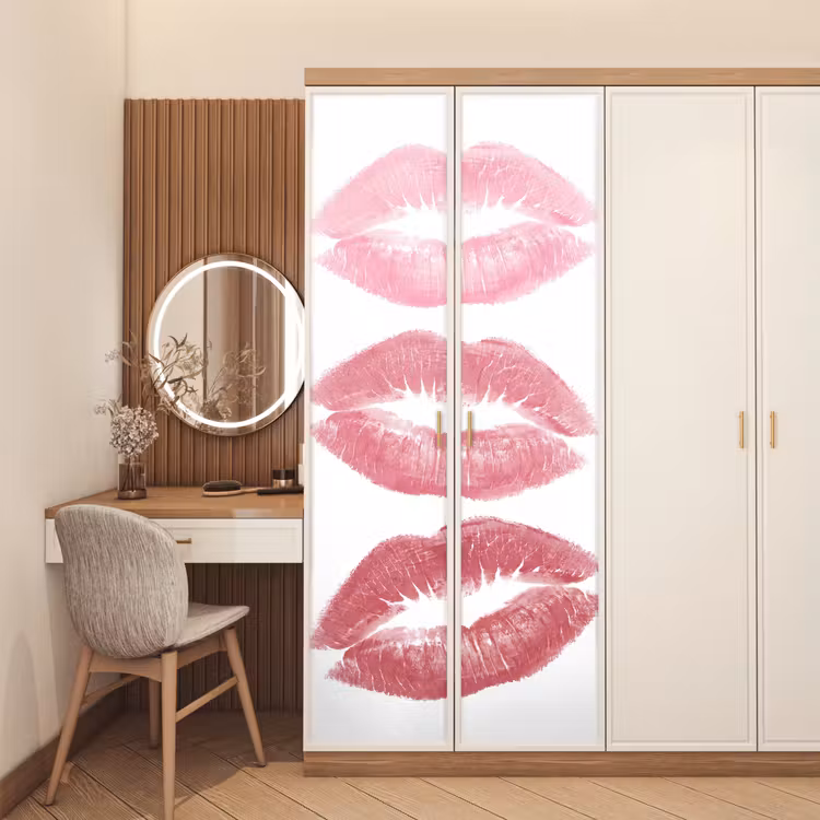 Lippen - Kusafdruk - Roze - Modern - Abstract deurposter klein -sfeer3