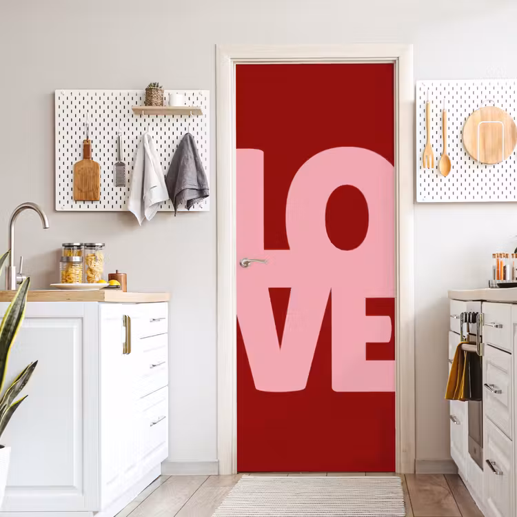 Love - Rood - Blokletters deurposter klein -sfeer5