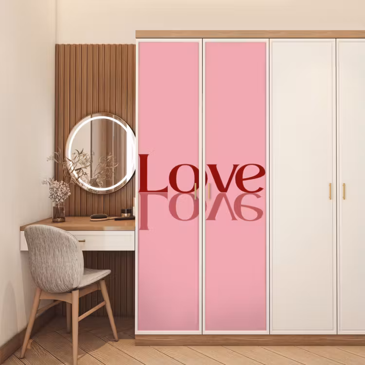 Love - Roze - Spiegeling deurposter klein -sfeer3
