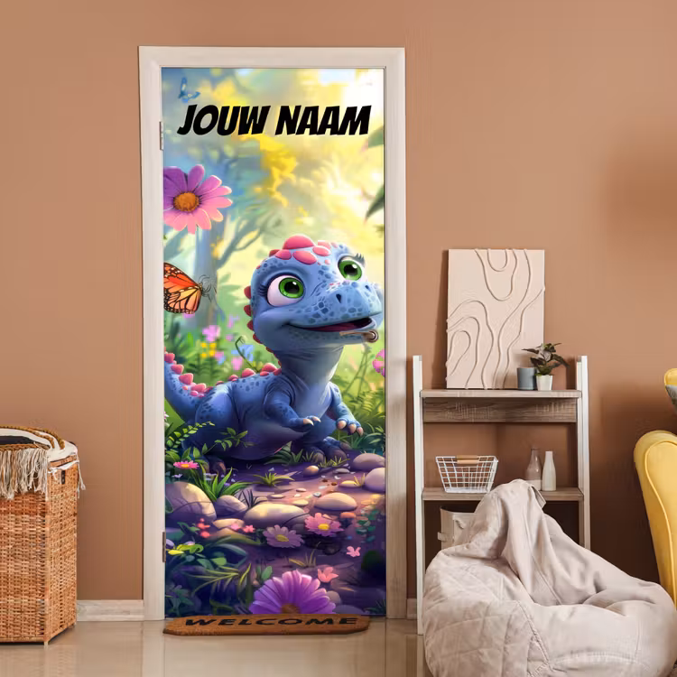 Schattige dinosaurus in een bloemenveld met de tekst “Deze kamer is van: jouw naam”. deurposter klein -sfeer1