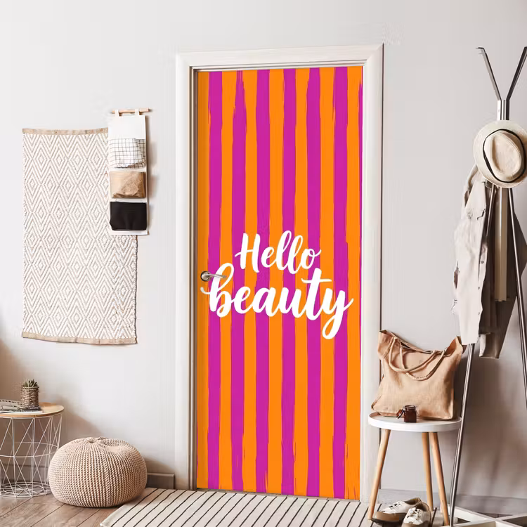 Modern - Hello - Oranje deurposter klein -sfeer6