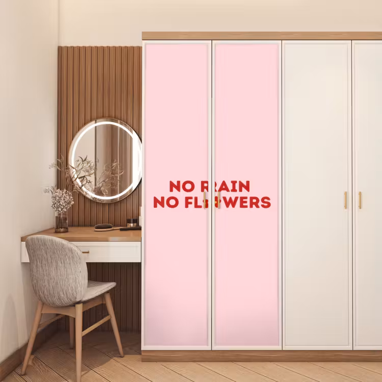 No rain no flowers - Minimalistisch - Roze - Bloem deurposter klein -sfeer3