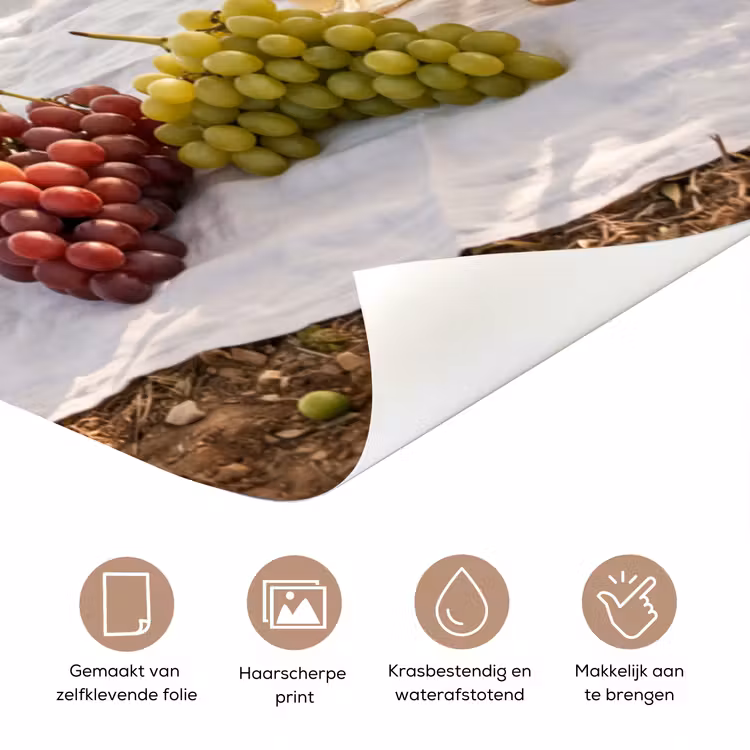 Picknick - Wijngaard - Landschap - Zomer - Eten deurposter klein -closeup_NL