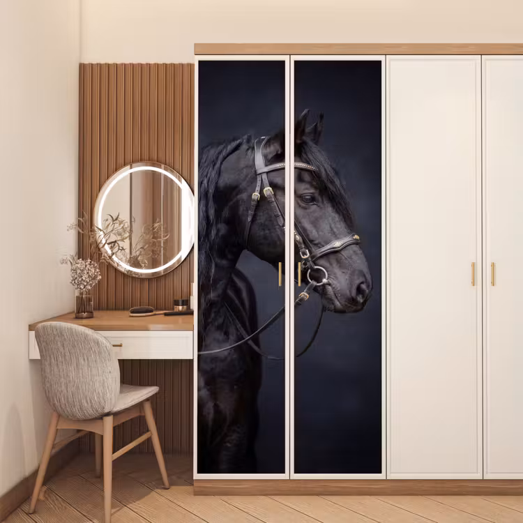Portret - Paard - Donker deurposter klein -sfeer3