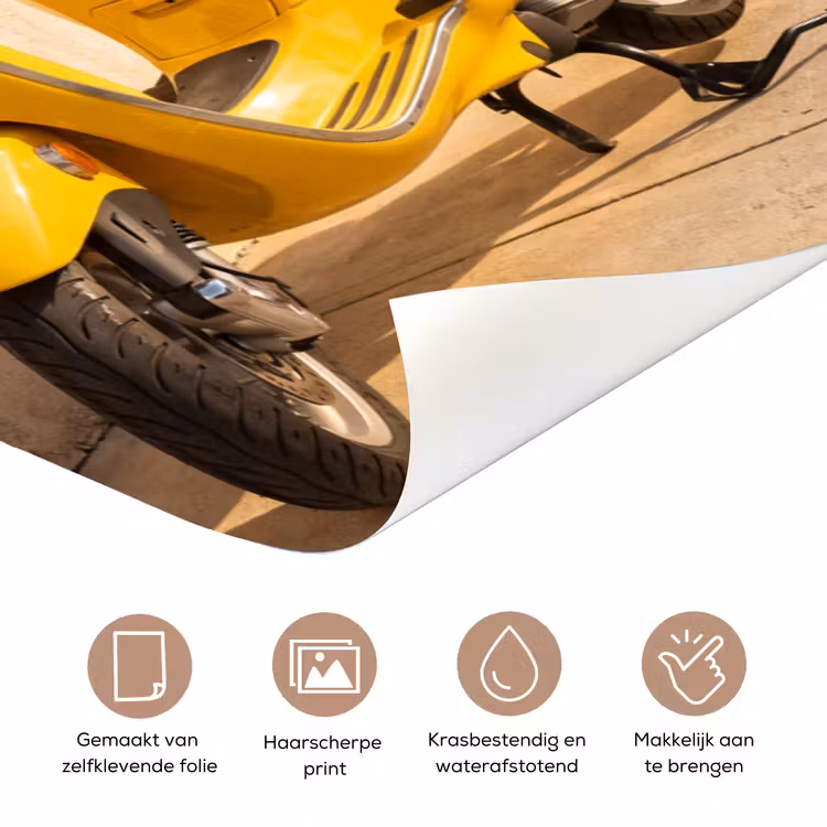 Scooter - Natuur - Zomer - Geel - Mediterraan deurposter klein -closeup_NL