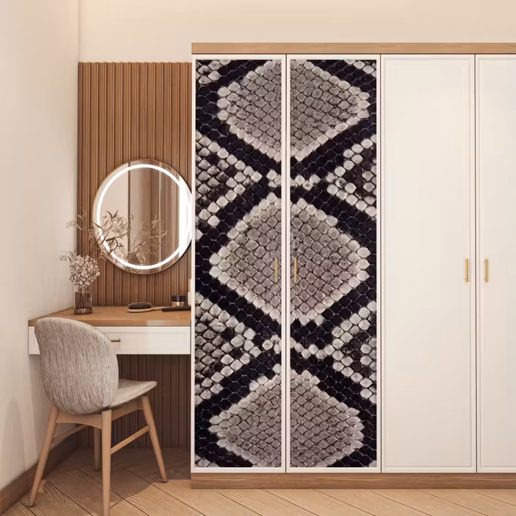 Slangenleer - Patroon - Beige deurposter klein -sfeer3