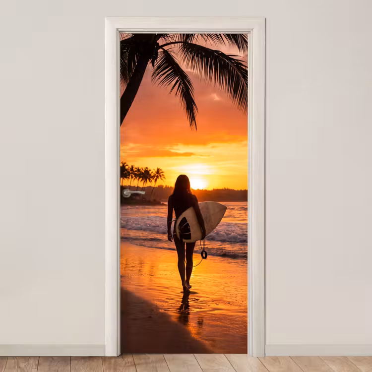 Vrouw - Surfplank - Strand - Zonsondergang - Oranje deurposter klein -3d_beige