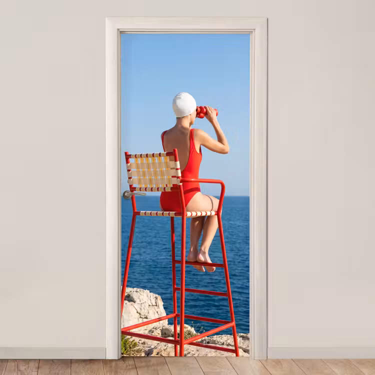 Vrouw - Zee - Kust - Verrekijker - Rood deurposter klein -3d_beige