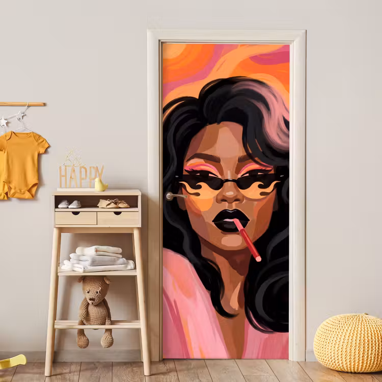 Vrouw - Zonnebril - Modern - Portret - Oranje deurposter klein -sfeer4