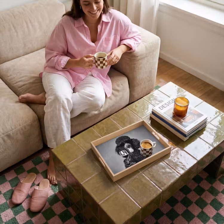Hond - Krullen - Zonnebril - Wijn Dienblad Rechthoek middel -sfeer3