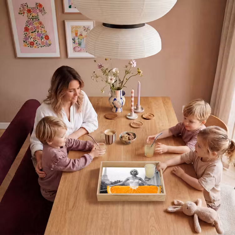 Sinaasappel - Eiffeltoren - Vrouw Dienblad Rechthoek middel -sfeer4
