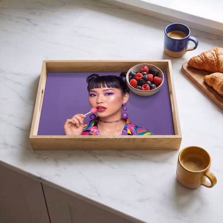 Vrouw - Portret - Make-up - Paars - Levendig Dienblad Rechthoek middel -sfeer2