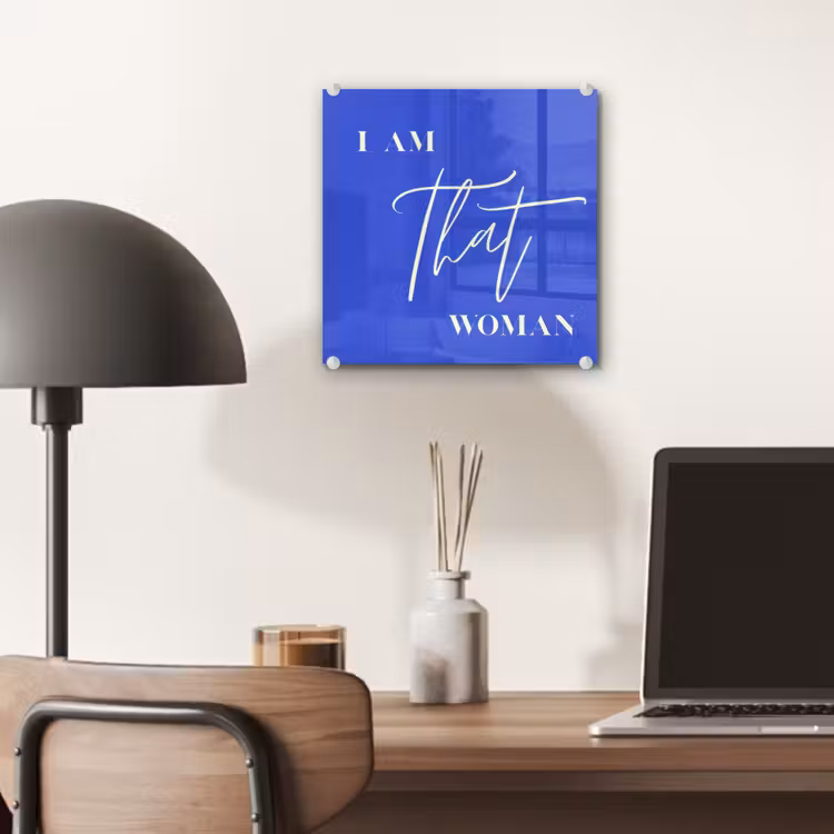 Blauw - I am that woman - Sierlijk - Minimalistisch plexiglas 5mm klein -sfeer6