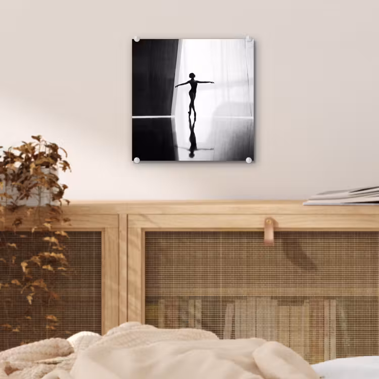 Danser - Silhouette - Kunst - Modern - Zwart-wit plexiglas 5mm klein -sfeer4