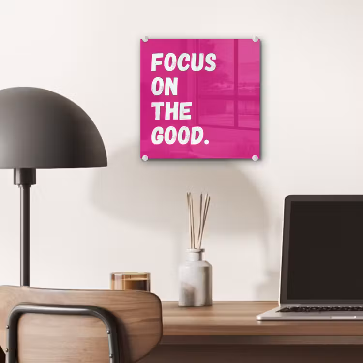 Focus on the good - Roze - Simple plexiglas 5mm klein -sfeer6