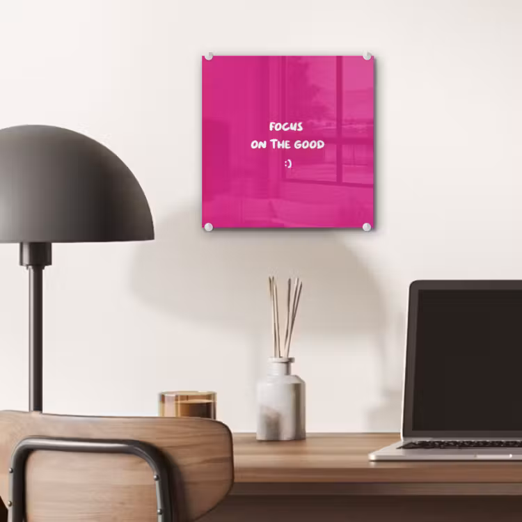 Focus - Smiley - Roze plexiglas 5mm klein -sfeer6