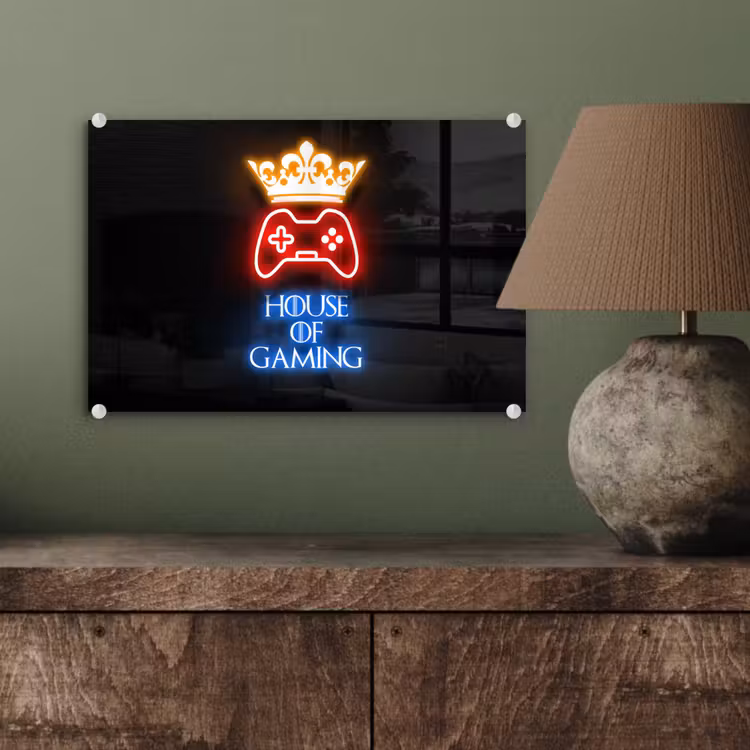Gaming quotes - Neon - House of gaming - Kroon - Tekst plexiglas 5mm klein -sfeer3