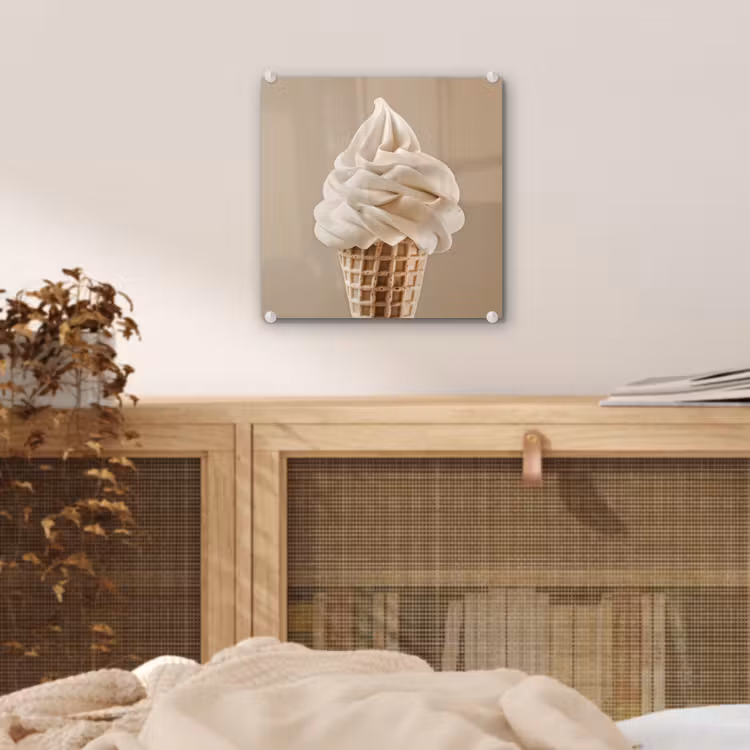 IJs - Softijs - Romig - Hoorntje - Beige plexiglas 5mm klein -sfeer4