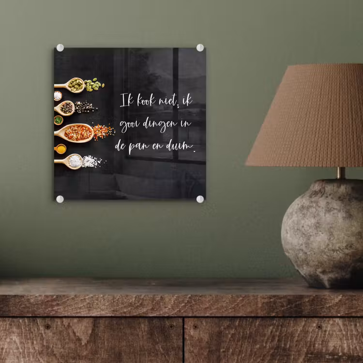 Ik gooi dingen in de pan en duim - Keuken - Quotes - Spreuken - Humor plexiglas 5mm klein -sfeer3