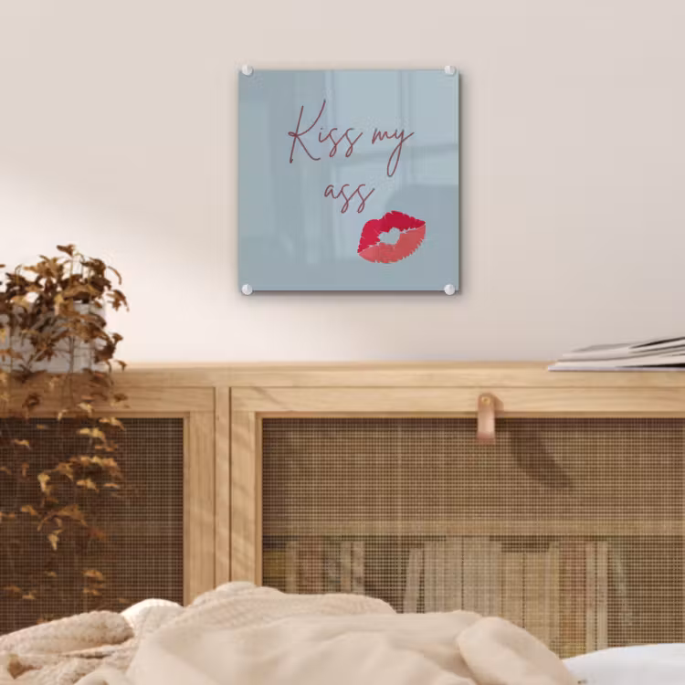 Kiss my ass - Lip - Blauw plexiglas 5mm klein -sfeer4