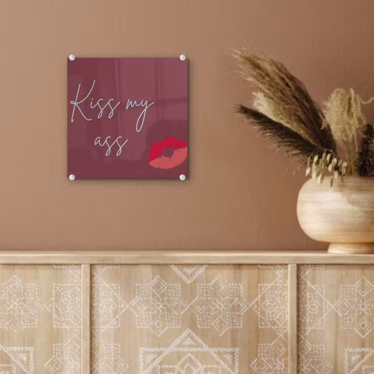 Kiss my ass - Lip - Bordeaux plexiglas 5mm klein -sfeer5