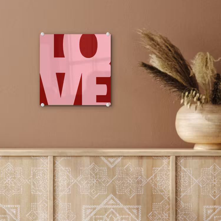 Love - Rood - Blokletters plexiglas 5mm klein -sfeer5