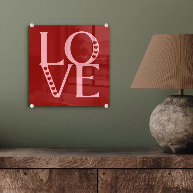 Love - Rood - Hatjes plexiglas 5mm klein -sfeer3