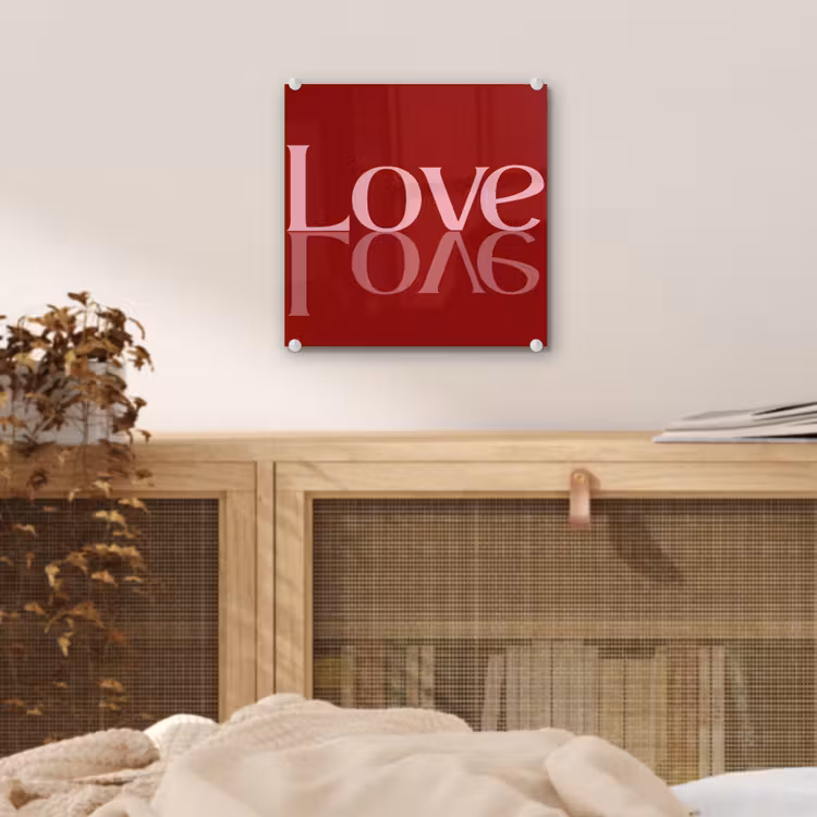 Love - Spiegeling - Rood plexiglas 5mm klein -sfeer4