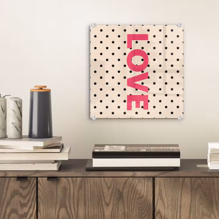 Love - Stippen - Roze plexiglas 5mm klein -sfeer1