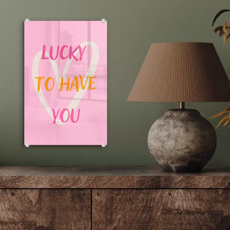 Lucky - Love - Valentijn - Roze plexiglas 5mm klein -sfeer3
